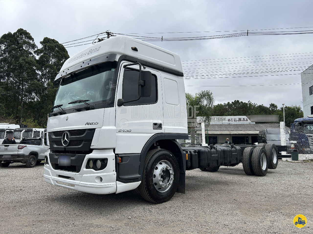 CAMINHAO MERCEDES-BENZ MB 2430 Chassis Truck 6x2 Linha Verde Caminhões e Máquinas CURITIBA PARANÁ PR
